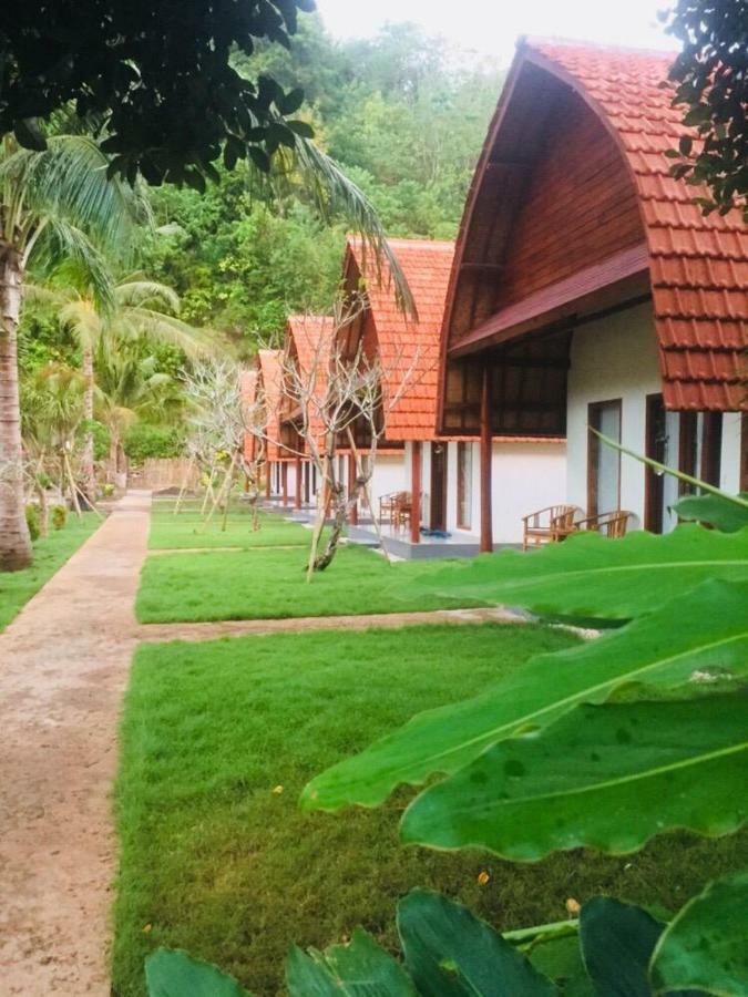 The Tinsi Hotel Toyapakeh Exterior foto